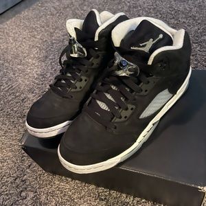 Jordan 5s Black and White